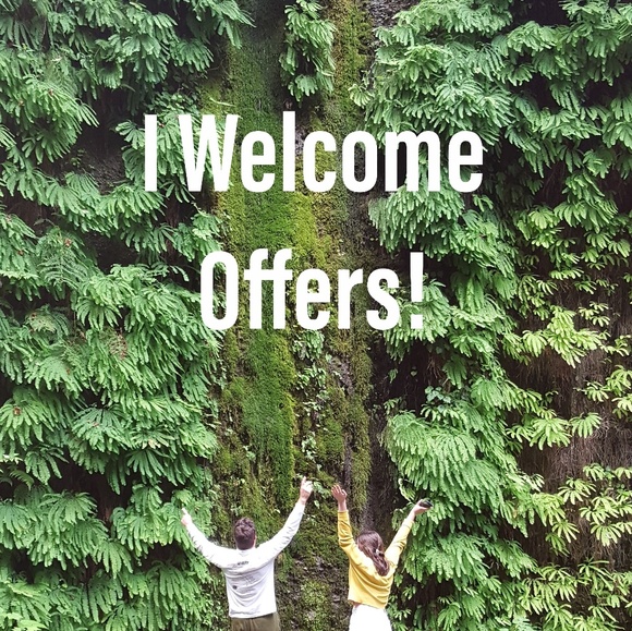 Feel free to send offers and ask questions 😍 - Picture 1 of 1